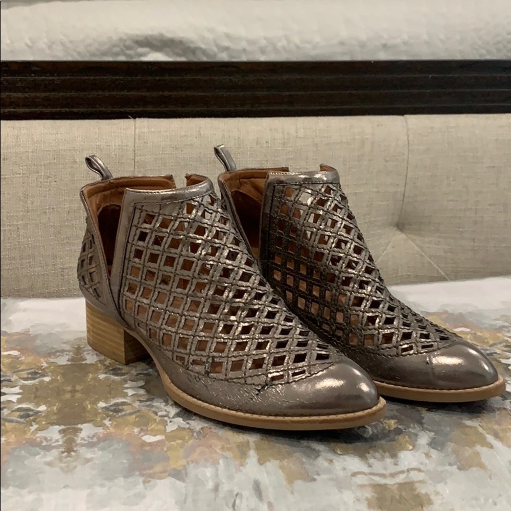 Jeffery Campbell boot